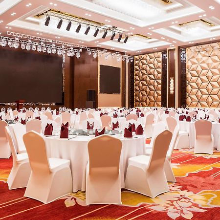 Novotel Daqing Haofang Exteriör bild