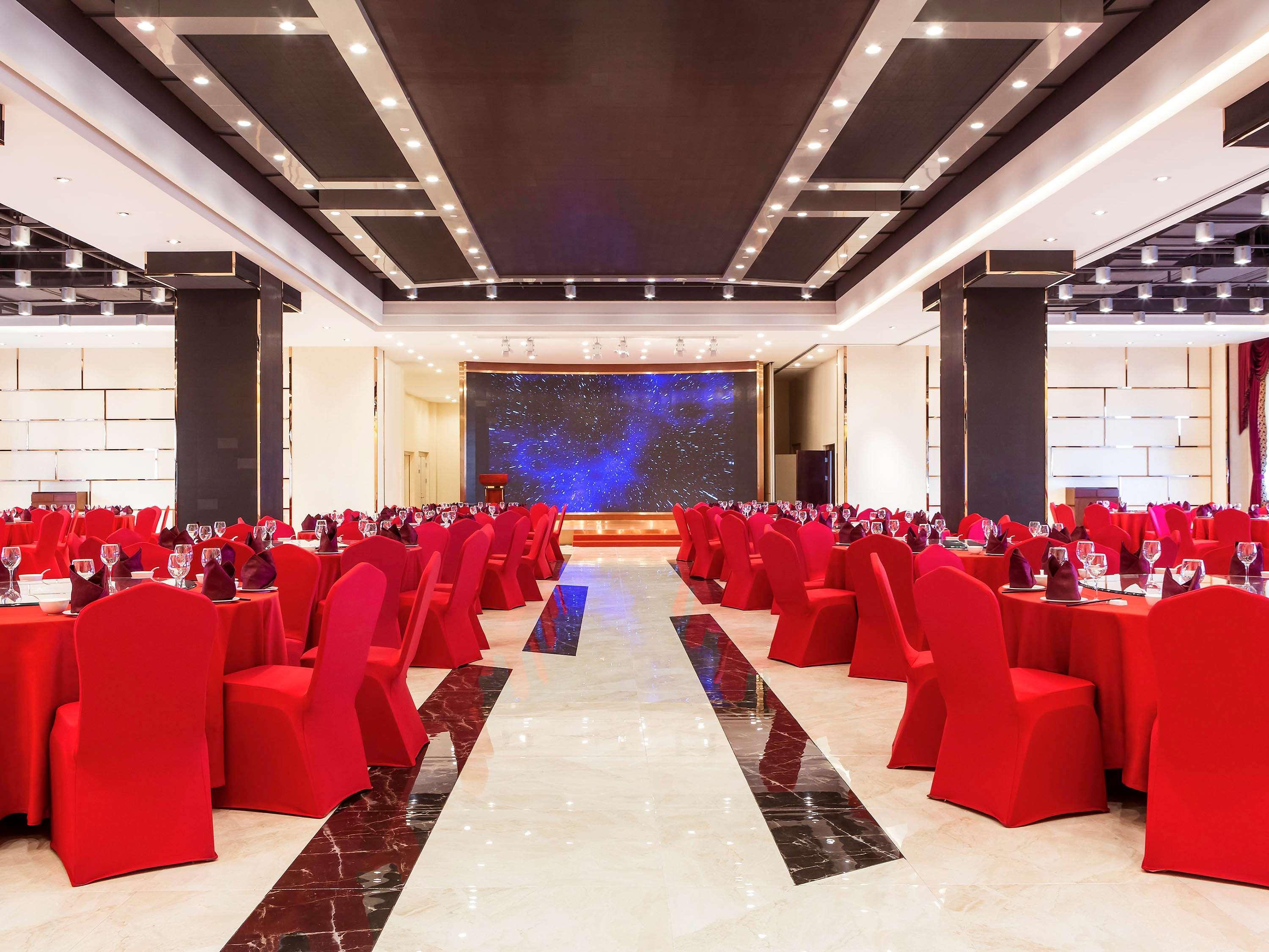 Novotel Daqing Haofang Exteriör bild