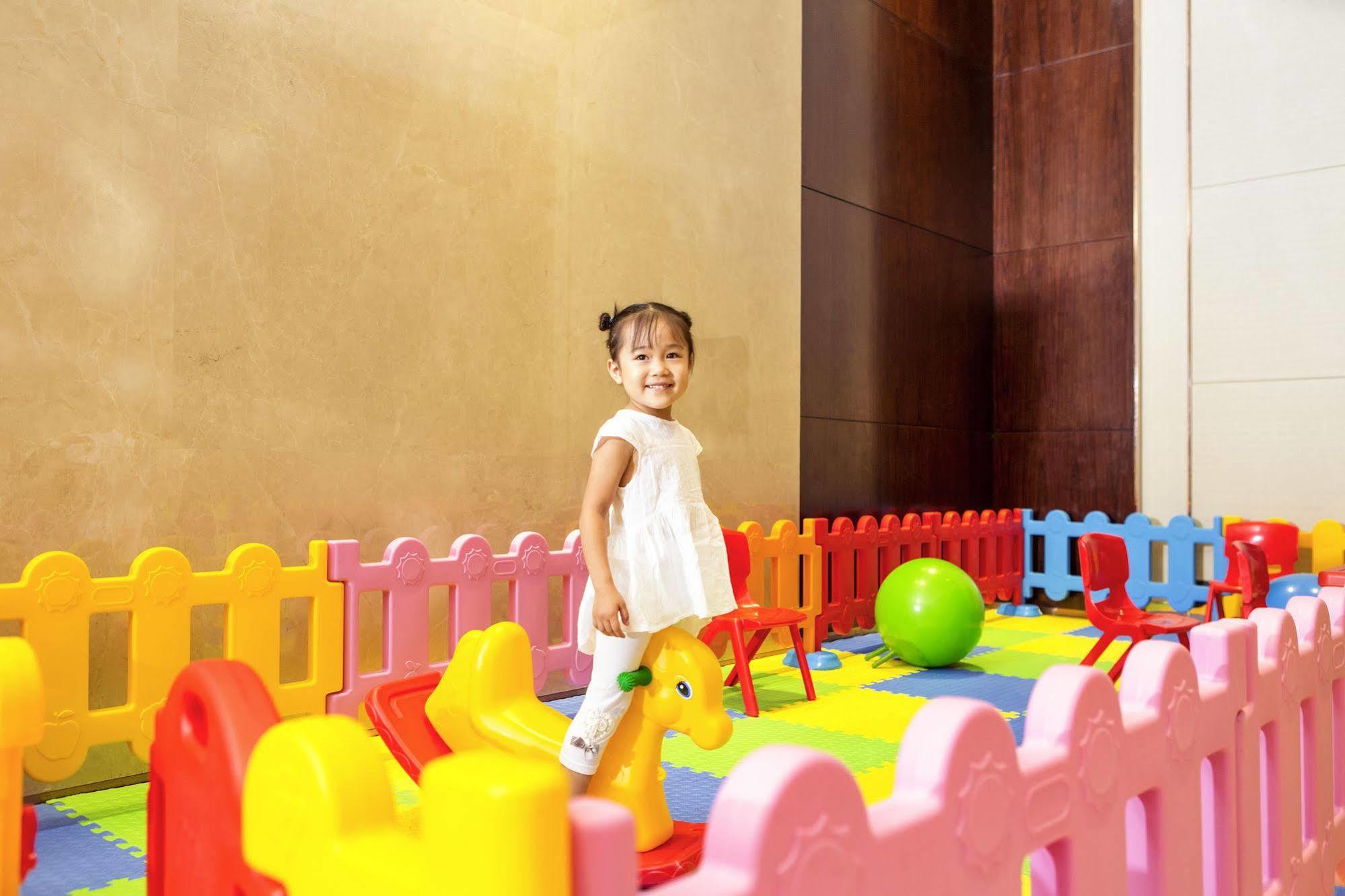 Novotel Daqing Haofang Exteriör bild