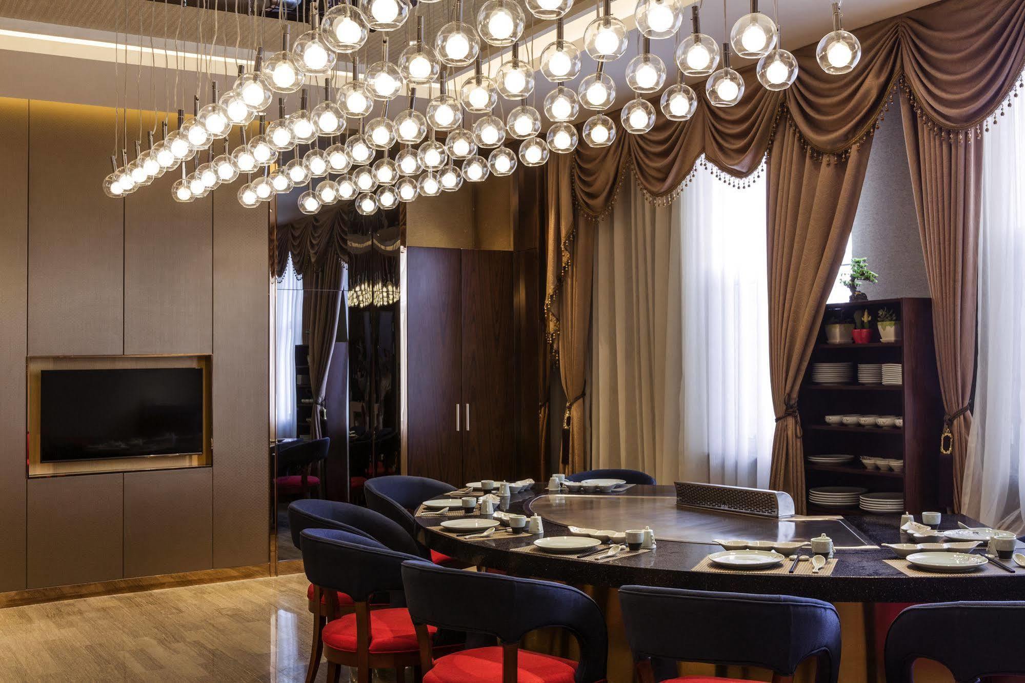 Novotel Daqing Haofang Exteriör bild